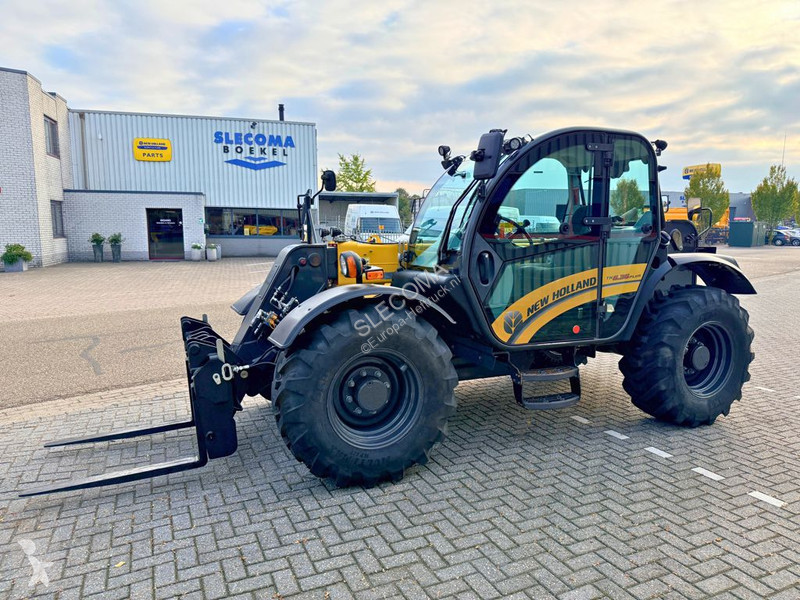 Teleskopický vozík New Holland TH6.36 Plus 4WD