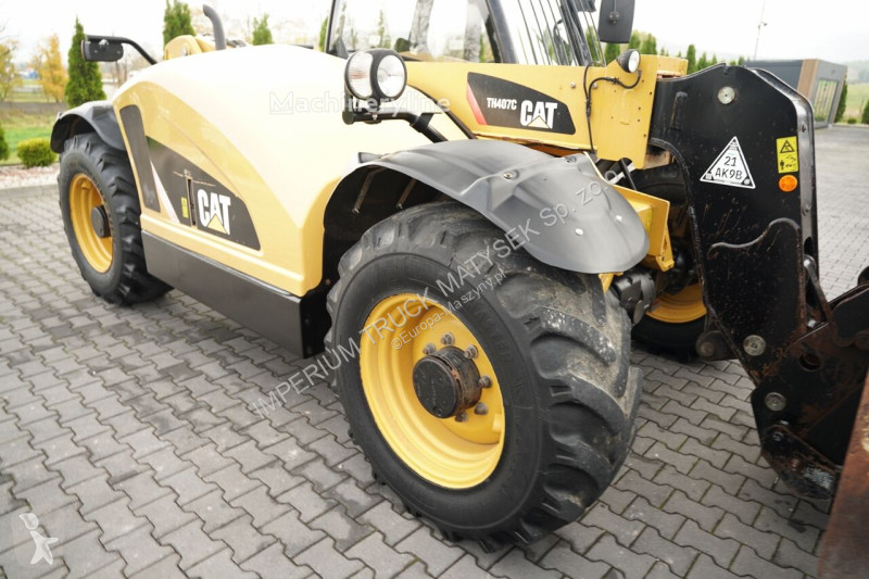Телескопичен товарач Caterpillar C