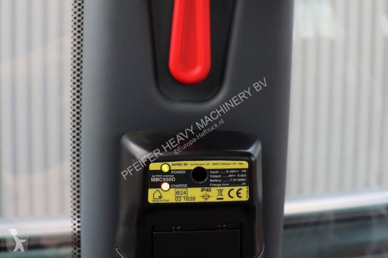Încărcător telescopic Magni 6.21-D/D 6000kg...