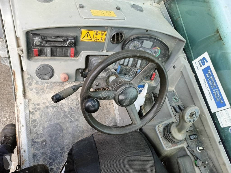 رافعة شوكية تلسكوبية Liebherr TL 435-10...