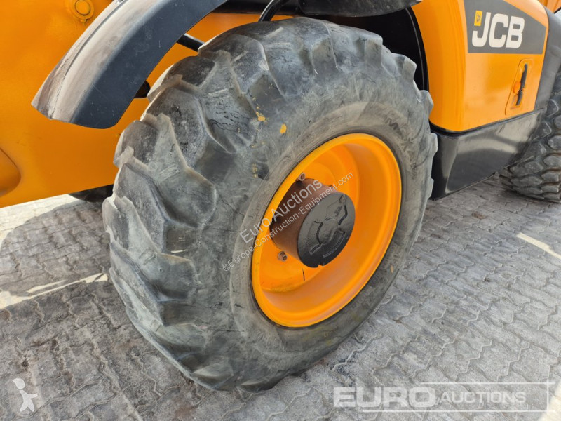 رافعة شوكية تلسكوبية JCB 540-200