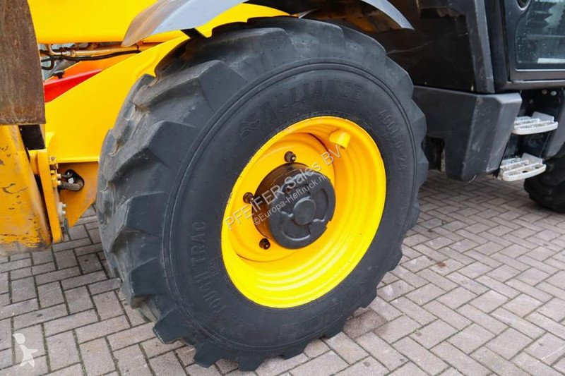 رافعة شوكية تلسكوبية JCB HI VIZ Diesel Stage V,...