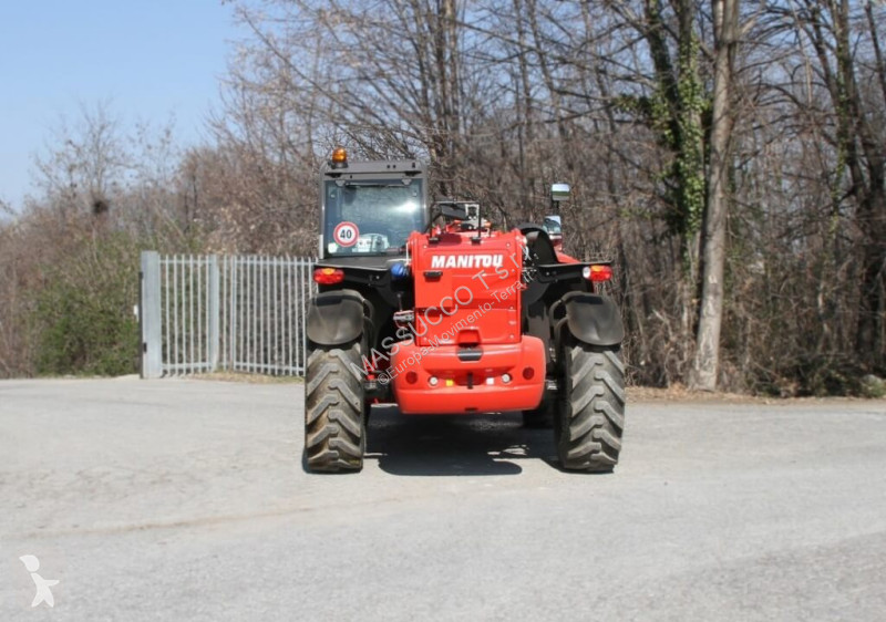 رافعة شوكية تلسكوبية Manitou 100P