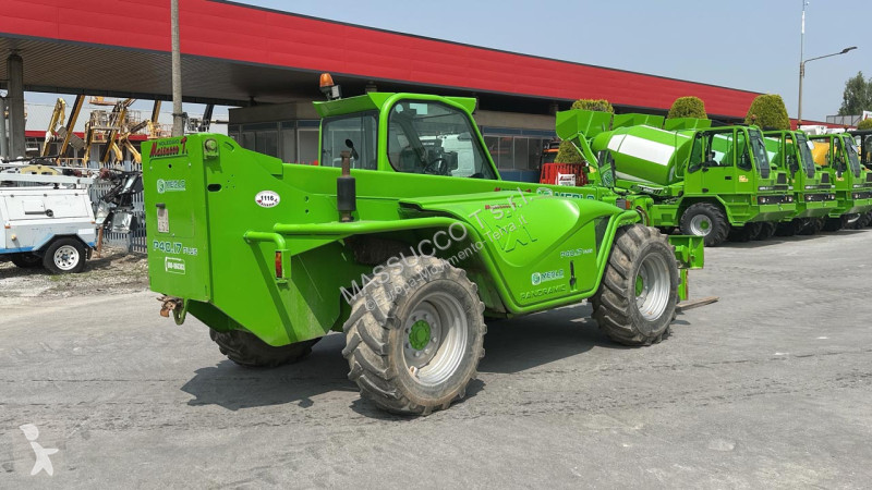 رافعة شوكية تلسكوبية Merlo P40.17 4x4
