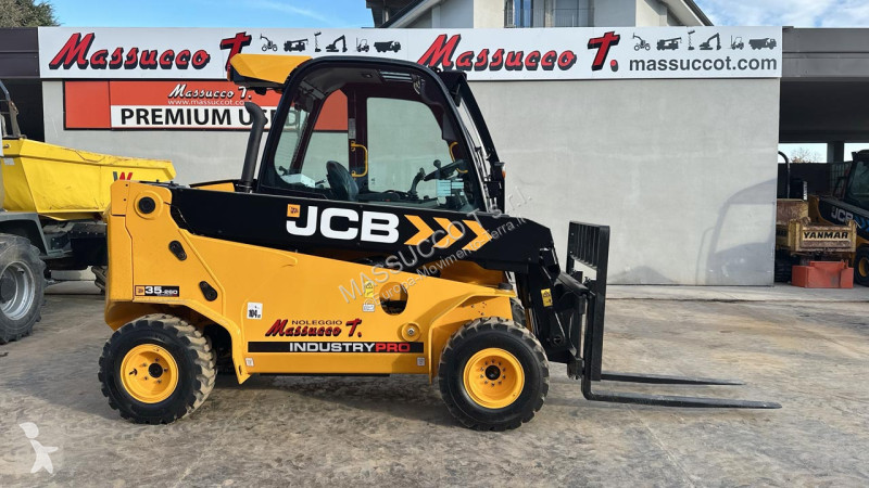 رافعة شوكية تلسكوبية JCB 35-26D 4x4