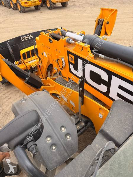 Teleskopický manipulátor JCB 540-180