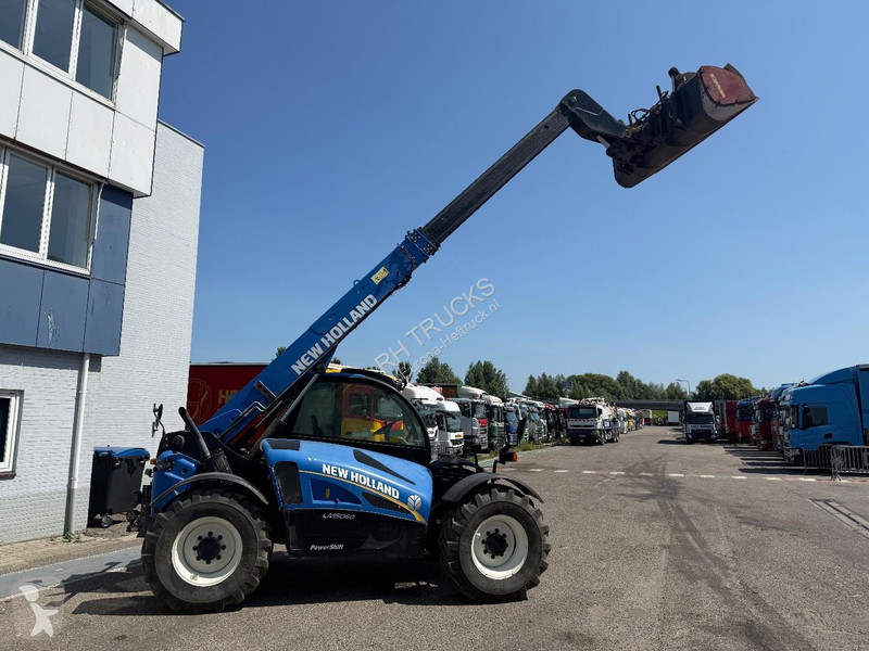 Teleskopický manipulátor New Holland LM5060 CE7...
