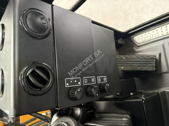 Carretilla telescópica JCB  TM 110
