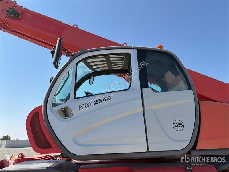 伸缩臂叉车 Manitou MRT 2540 ST3 Telehandler