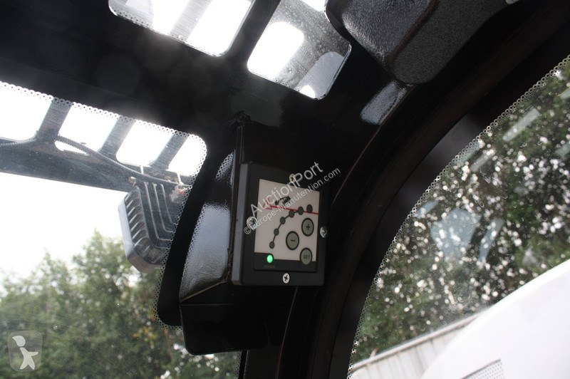 Teleskopický vozík Terex T5215