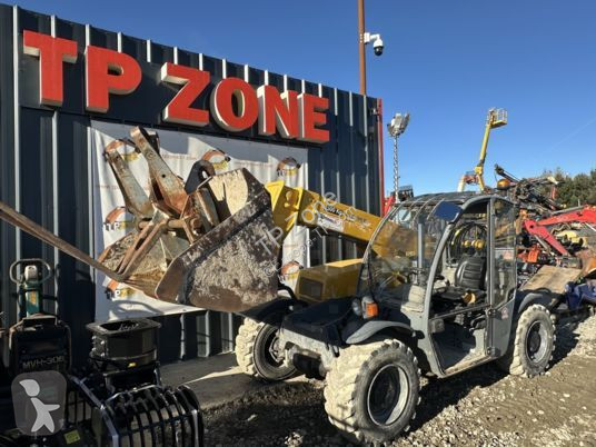 Empilhador telescópico Terex TELELIFT 2506