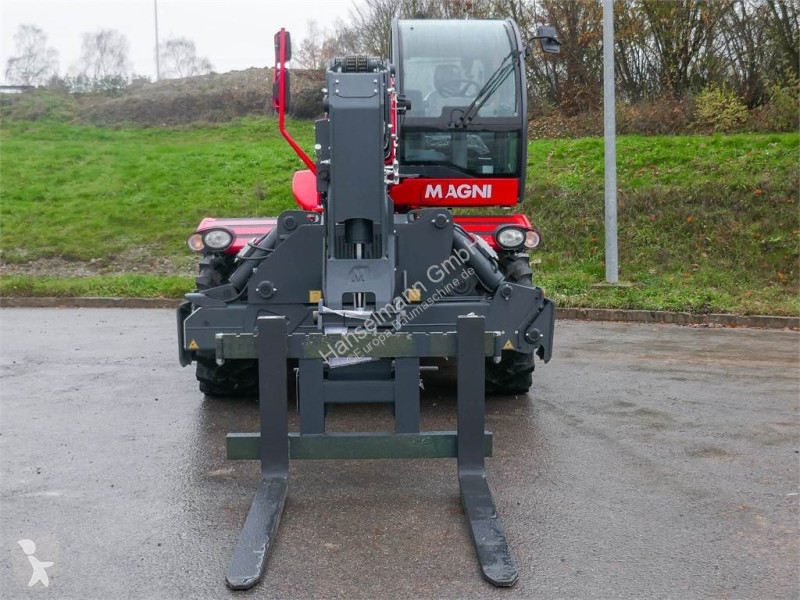 Încărcător telescopic Magni RTH 6.21