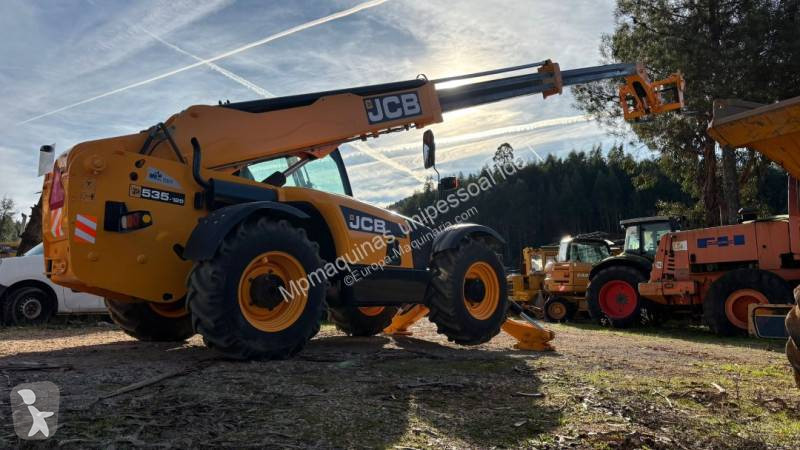 Chariot télescopique JCB
