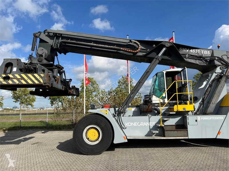 Chariot télescopique Konecranes SMV 4531 TB5