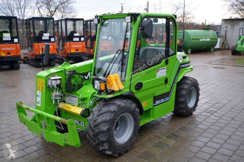 Încărcător telescopic Merlo E-Worker 25.5-90...