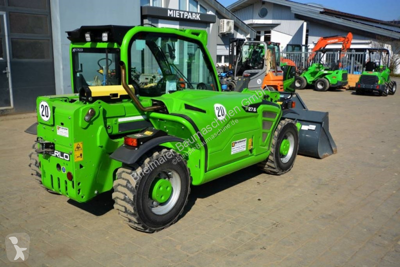 Încărcător telescopic Merlo P 27.6 Plus
