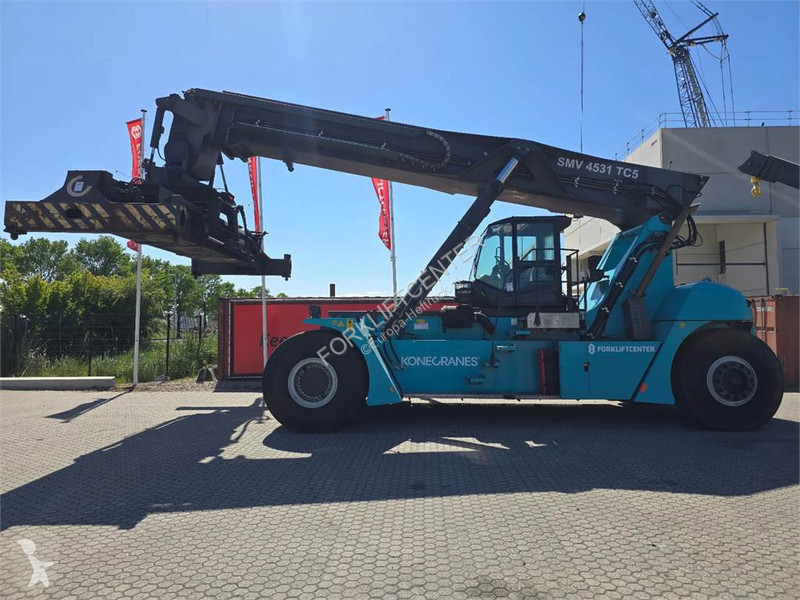 Chariot télescopique Konecranes SMV 4531 TC5