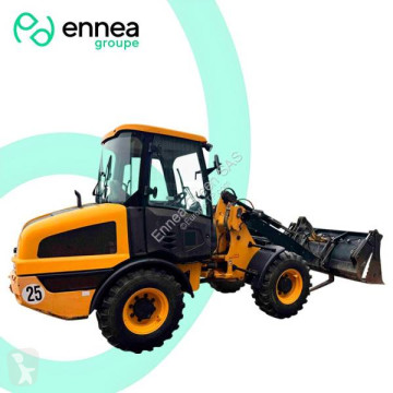 Chargeuse sur pneus JCB