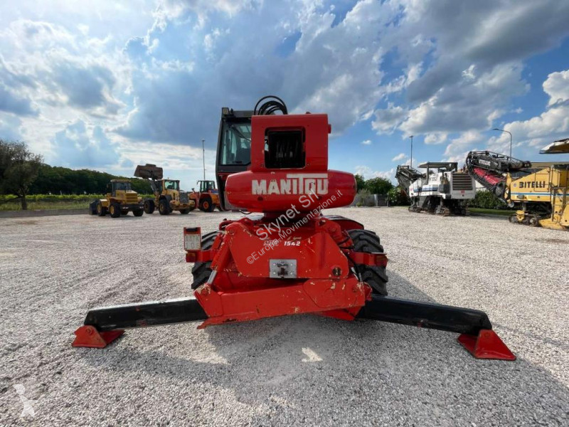 Teleskopisk truck Manitou MRT 1542