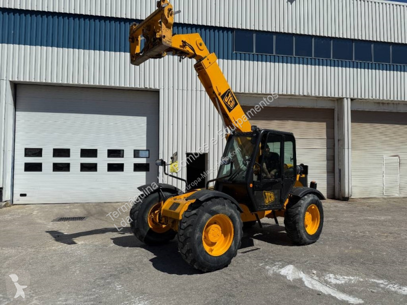 Empilhador telescópico JCB 528-70
