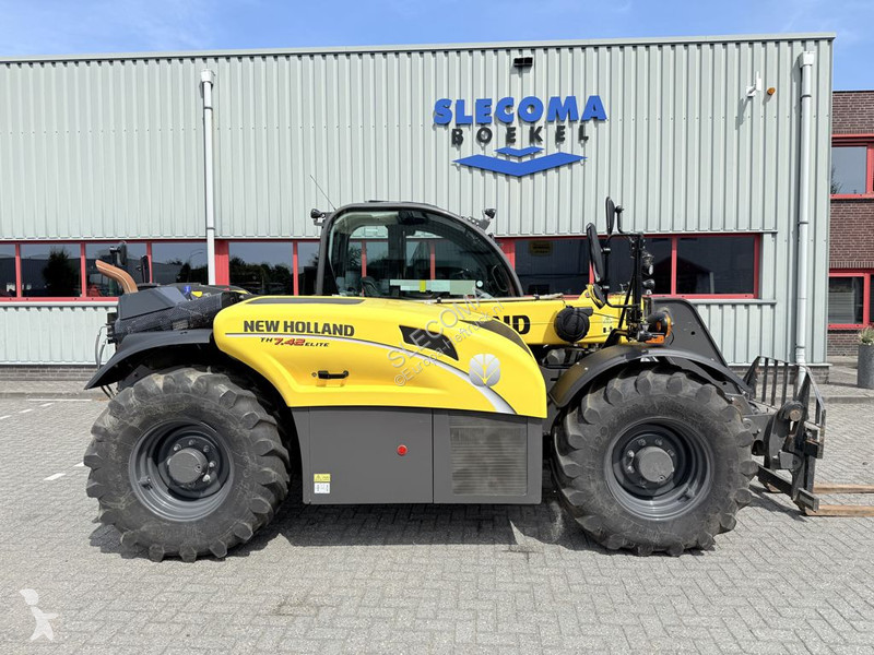Chariot télescopique New Holland TH7.42 Elite...