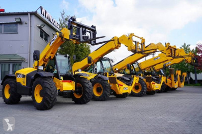 JCB 535-95 / 3.5 T / range 9.5 m / joystick