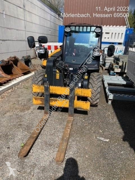 Încărcător telescopic JCB 516-40