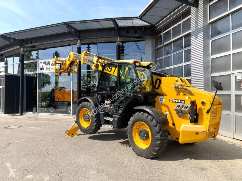 Încărcător telescopic JCB HI-VIZ