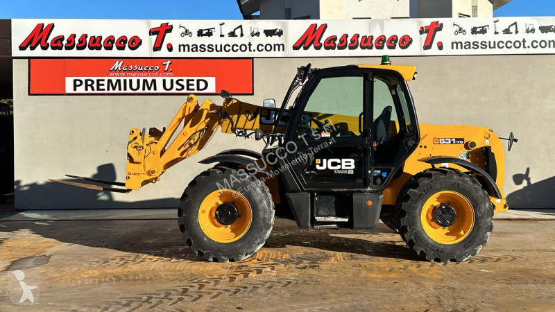 رافعة شوكية تلسكوبية JCB