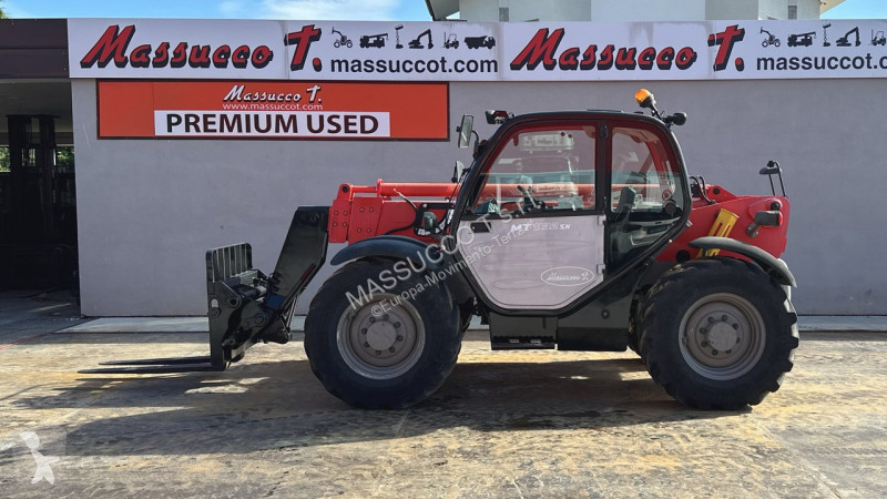 رافعة شوكية تلسكوبية Manitou 4x4x4