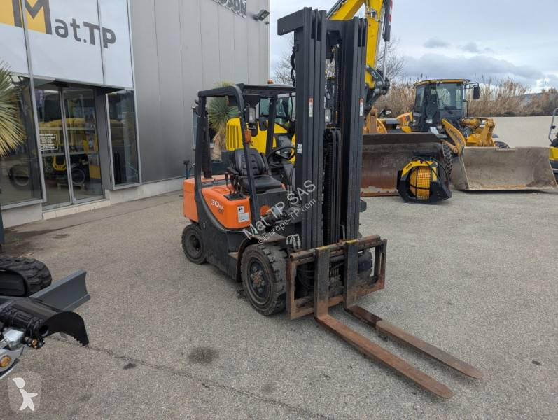 رافعة شوكية Doosan D30GP