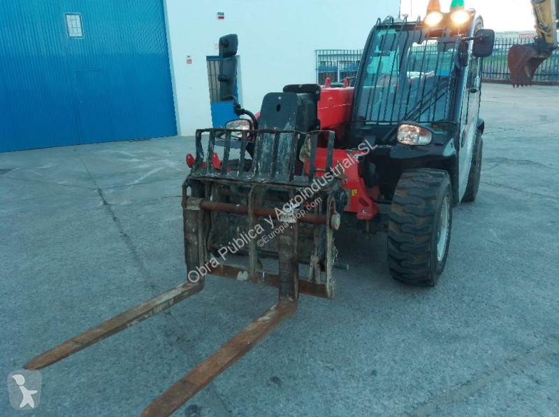 رافعة شوكية تلسكوبية Manitou