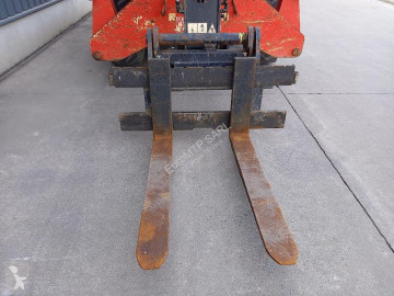 رافعة شوكية تلسكوبية Manitou