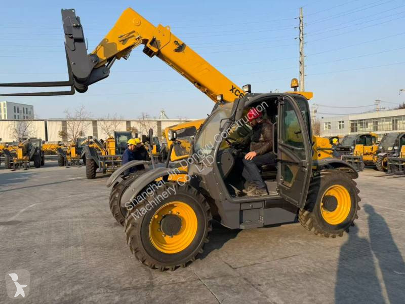 XCMG XC6-3007V telescopic handler