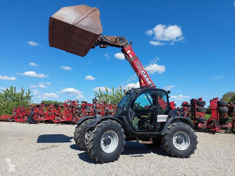 رافعة شوكية تلسكوبية Case  IH Farmlift 742