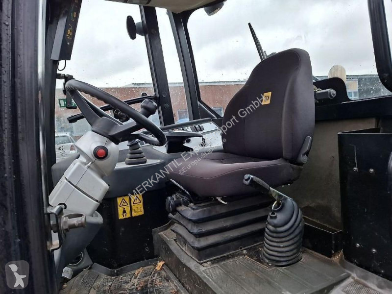 Teleskopický manipulátor JCB  TM 180
