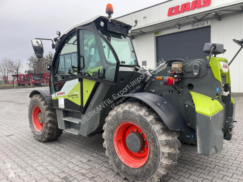 رافعة شوكية تلسكوبية Claas 756 Varipower