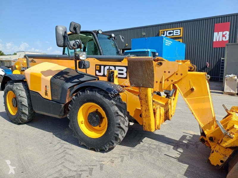 رافعة شوكية تلسكوبية JCB  540-180CORRT4F