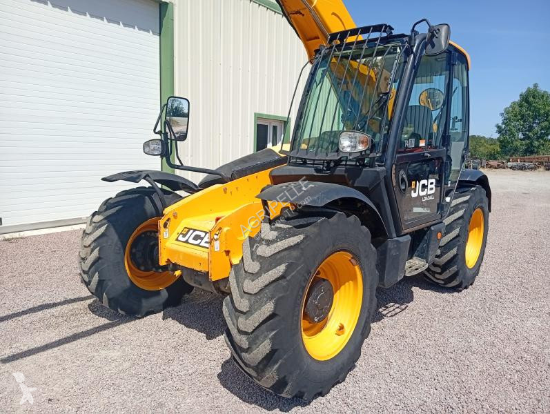 رافعة شوكية تلسكوبية JCB