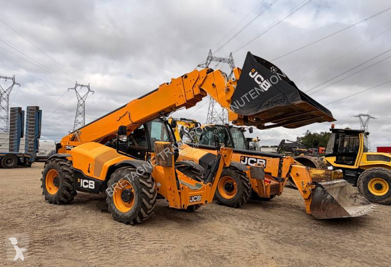 Teleskopický manipulátor JCB 540-180