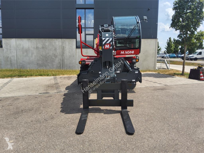 Teleskopisk truck Magni RTH 8.35