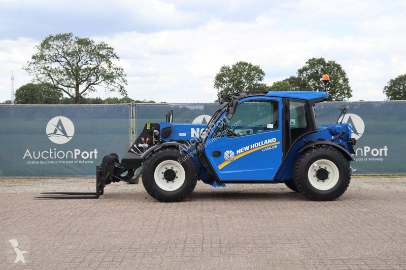 Teleskopický manipulátor New Holland LM628