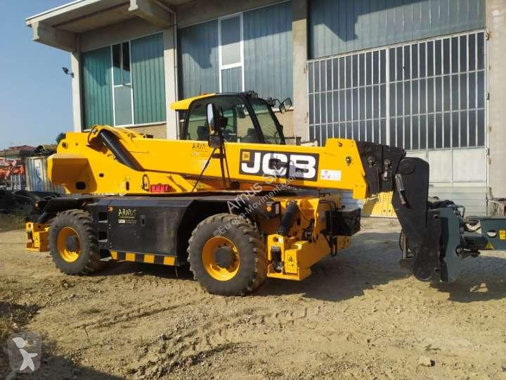 رافعة شوكية تلسكوبية JCB