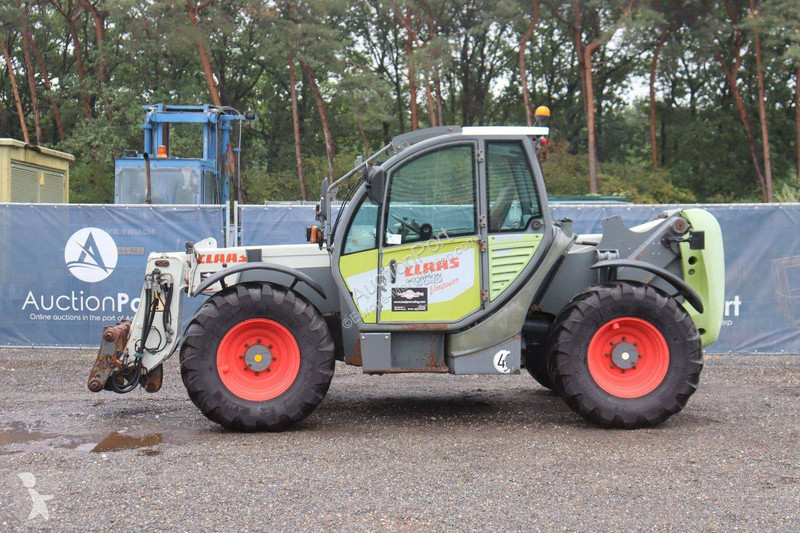 رافعة شوكية تلسكوبية Claas SCORPION