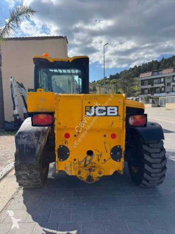 伸缩臂叉车 JCB