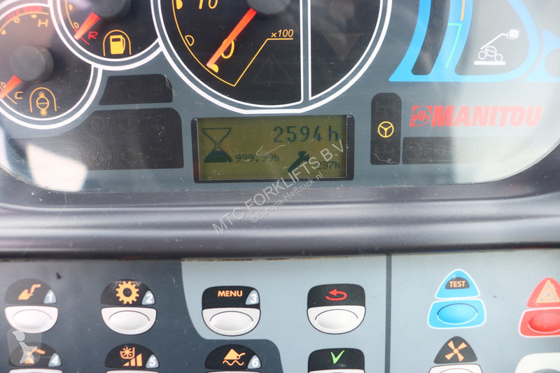 رافعة شوكية تلسكوبية Manitou Easy