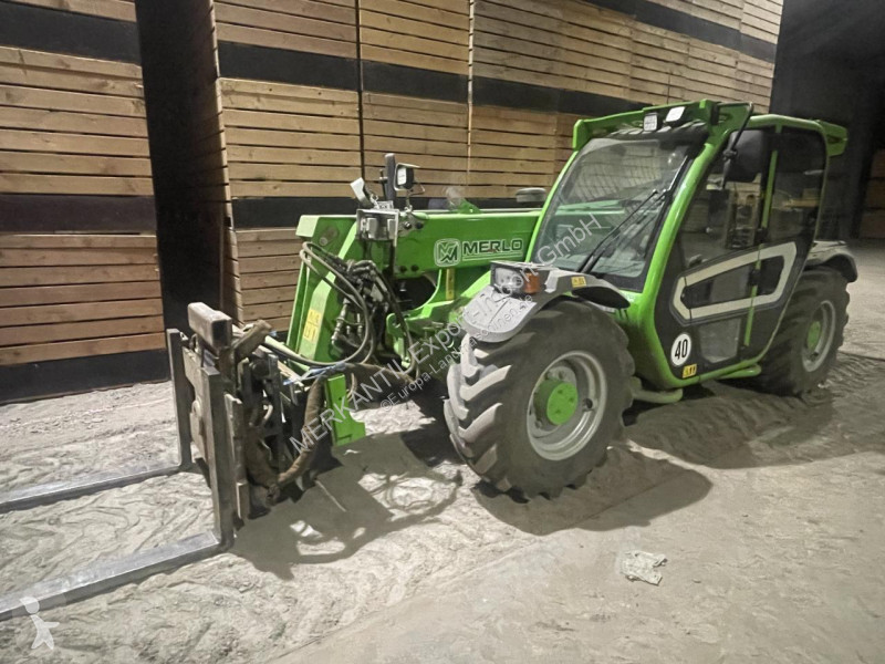 Teleskopisk truck Merlo  TF 33.7