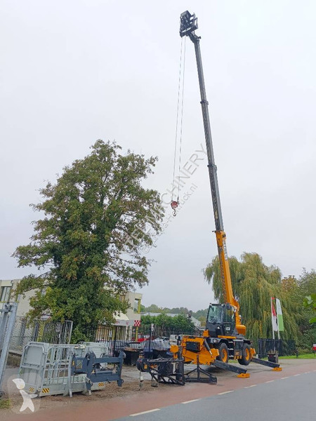 Chariot télescopique JCB 5.5-21 21 m 5,5 T...
