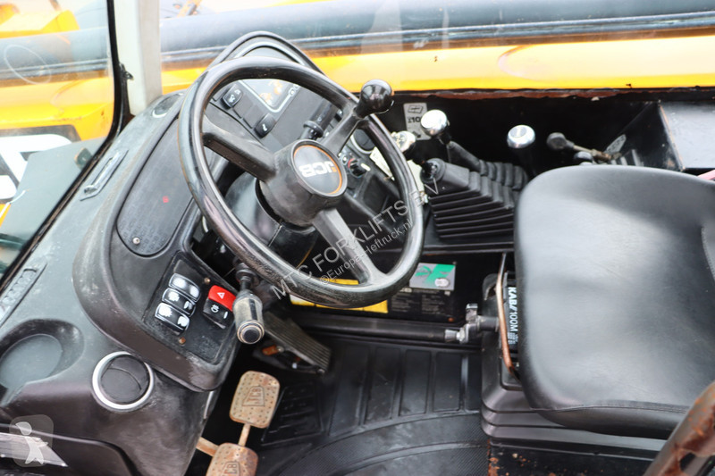 Chariot télescopique JCB