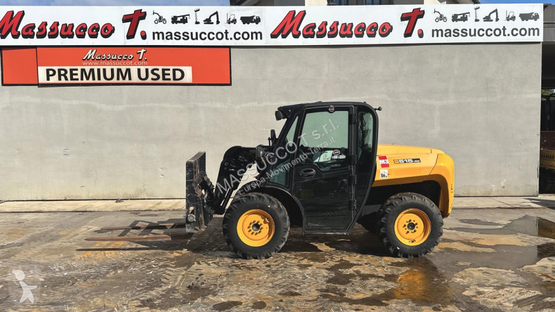 Teleskopický vozík JCB TH 4X4